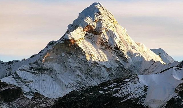Dünyanın en yüksek dağı Everest değilmiş: Yıllardır yanlış biliniyormuş