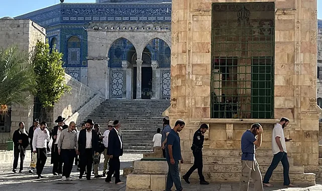 Fanatik Yahudiler Nablus'ta dini mekanlara baskın düzenledi