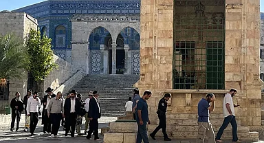 Fanatik Yahudiler Nablus'ta dini mekanlara baskın düzenledi