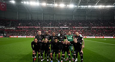 Galatasaray'da bütün mağlubiyetler deplasmanda! Okan Buruk'un serisi bitti