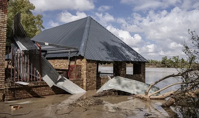 Güney Afrika'da aşırı yağış ve fırtına: 18 ölü