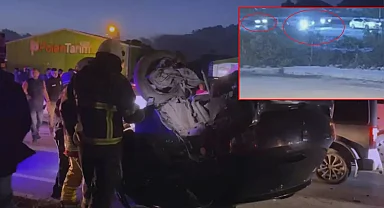 Hatay'da feci kaza! Otomobil ışıkta bekleyen 2 araca ok gibi saplandı: Kaza anı kamerada
