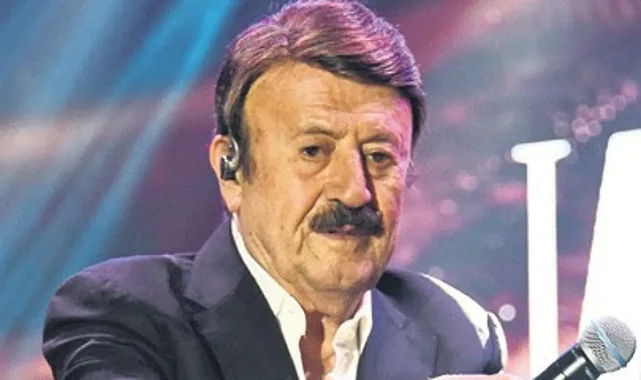Hologram ile Zeki Müren'i sahnesine aldı