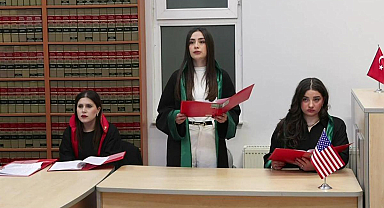 Hukuk öğrencileri Adalet Divanı'nı canlandırdı