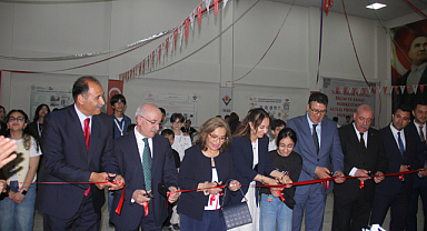 Iğdır’da TÜBİTAK 4006 Bilim Fuarı Büyük İlgi Gördü