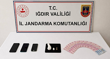 Iğdır’da Uyuşturucu Operasyonu: 2 Şüpheli Yakalandı, 1 Kişi Tutuklandı