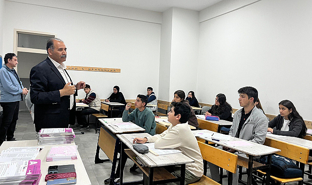Iğdır İl Millî Eğitim Müdürü Aziz Gün'den Hafta Sonu Destekleme ve Yetiştirme Kurslarına Yakın Takip