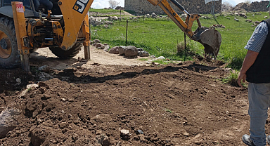 İl Özel İdaresi Ekipleri Köy Yollarında Çalışmalarını Sürdürüyor