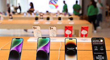 İmzalar atılıyor: iPhone'lar Samsung'a dönüşecek