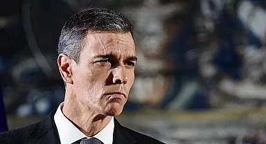İspanya'da Sanchez'in partisine baskın