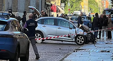 İtalya'da dehşet dolu anlar: Araç kalabalığa daldı: 7 yaralı