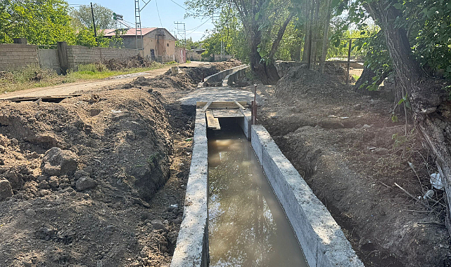 Kasımcan Köyü'nde Beton Kanal Çalışması başladı
