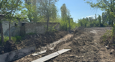 Kasımcan Köyü'nde Beton Kanal Çalışması başladı
