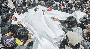 Katil sürüsünden amansız bombardıman