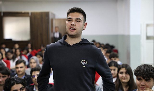 M. Fırat Taşolar, okul ziyaretleri kapsamında Milli Eğitim Vakfı Anadolu Lisesini ziyaret etti.