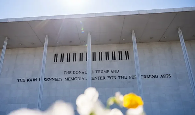 Mahkemeden Trump'a veto: İsmi kültür merkezinden kaldırılıyor