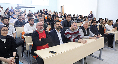 Makroekonomik Modellerin Tarihsel Evrimi Iğdır Üniversitesinde Anlatıldı