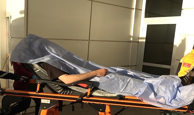 Parkta borç kavgası: 1 kişi bıçaklandı, kardeşi darbedildi