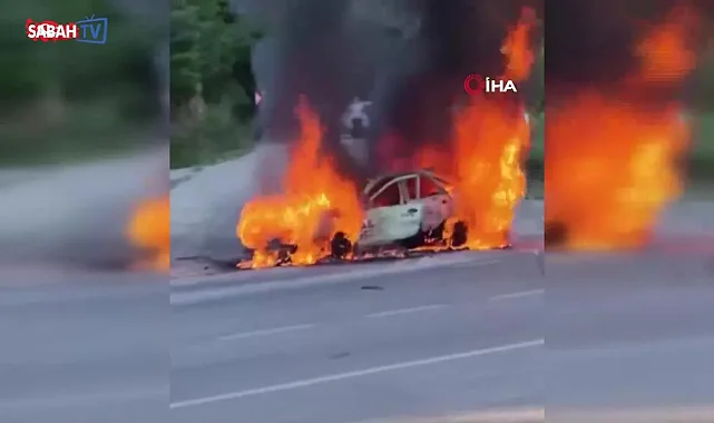 Seyir halindeki araç alevlere teslim oldu videosunu izle