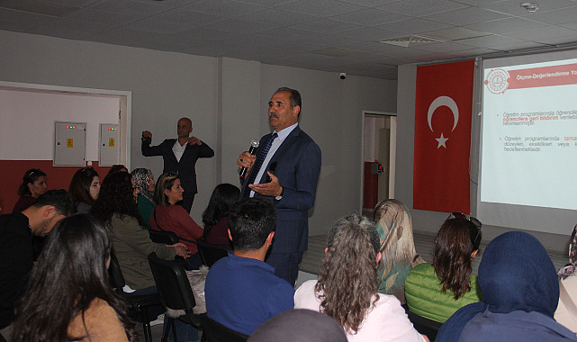 Türkiye Yüzyılı Maarif Modeli Semineri Öğretmenlerle Buluştu