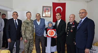Vali Taşolar’dan Şehit Ailesine Bayram Ziyareti