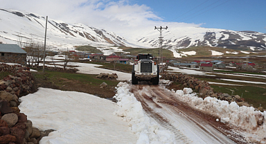 Yayla Yollarında Kar Mesaisi Sürüyor: Kapanan Güzergâhlar Ulaşıma Açıldı