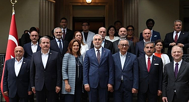 Bakan Işıkhan, işçi, işveren ve memur temsilcileriyle Cenevre'de görüştü