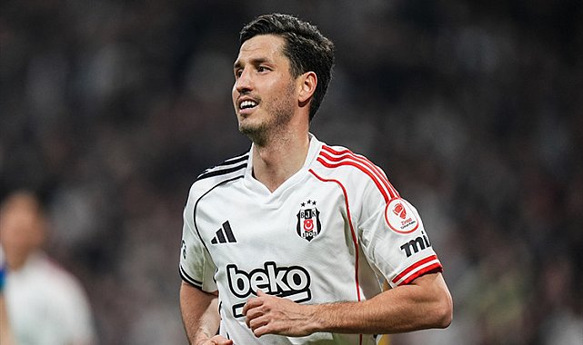 Beşiktaş'ta Salih Uçan için karar verildi!