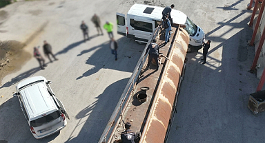 Bitlis'te Tankerde 30 Düzensiz Göçmen Yakalandı, Organizatör Tutuklandı