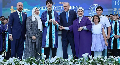 Cumhurbaşkanı Erdoğan, torununun mezuniyet törenine katıldı