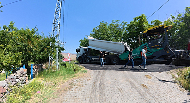 Eğrekdere Köy Yolunda BSK Asfalt Çalışmaları Sürüyorr