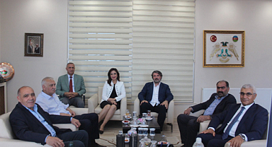 Eski Karabük Valisi Fuat Gürel’den Iğdır Ticaret ve Sanayi Odası’na Ziyaret