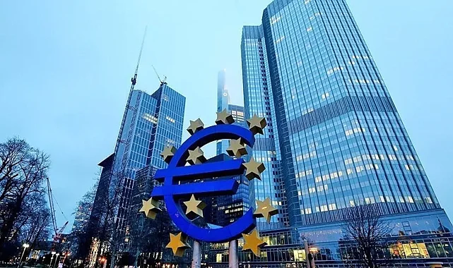 Euro Bölgesi ekonomisi daraldı