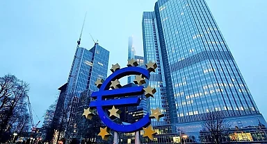 Euro Bölgesi ekonomisi daraldı