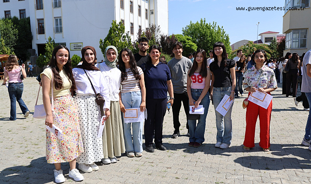 Haydar Aliyev Fen Lisesi'nde Karne Sevinci Ödülle Taçlandı
