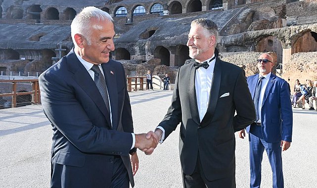 İtalya Kültür Bakanı Giuli: