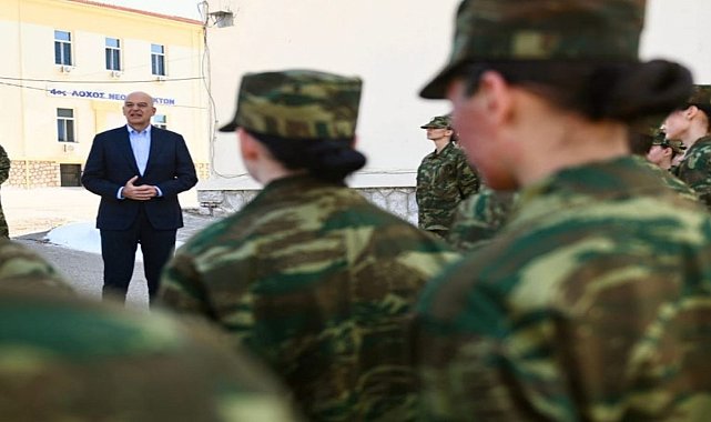 Kadın askerler firarda