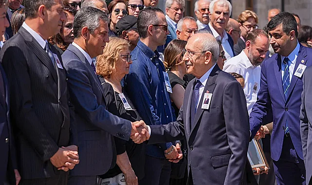 Kılıçdaroğlu ve Özgür Özel, butlan kararı sonrası ilk kez karşı karşıya! Ali Mahir Başarır detayı dikkat çekti