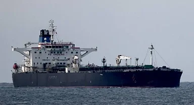 Manş Denizi'nde tehlikeli gerilim: İngiltere Rus petrol tankerini ele geçirdi