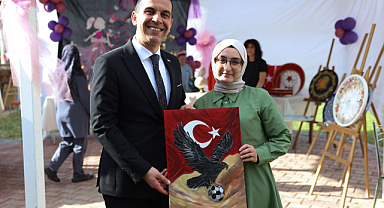 Vali Taşolar, Karakoyunlu Halk Eğitimi Merkezi Yıl Sonu Sergisini Ziyaret Etti