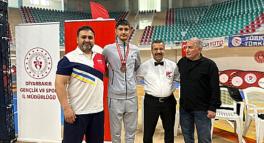 Boks Camiası Tek Yürek: Türk Boksunun Efsane İsmi Ağacan Tabaru Yaşam Mücadelesi Veriyor