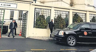 Erdoğan cuma namazını Hz. Ali Camisi'nde kıldı