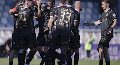 Alagöz Holding Iğdır FK, Manisa FK'yı 4 golle geçti