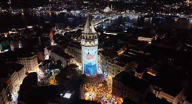 Dezenformasyonla mücadele mesajları Galata Kulesine yansıtıldı