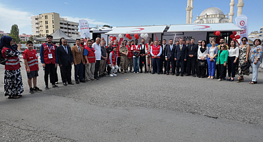 HAYIRSEVERLERİN DESTEĞİYLE ALINAN KAN BAĞIŞI ARACI SAYESİNDE IĞDIR'DA İLK KEZ KESİNTİSİZ VE SÜREKLİ KAN BAĞIŞI HİZMETİ BAŞLADI