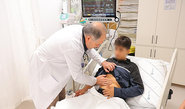 Su diye içti, yemek borusu yandı! 14 yaşındaki çocuk ölümden döndü